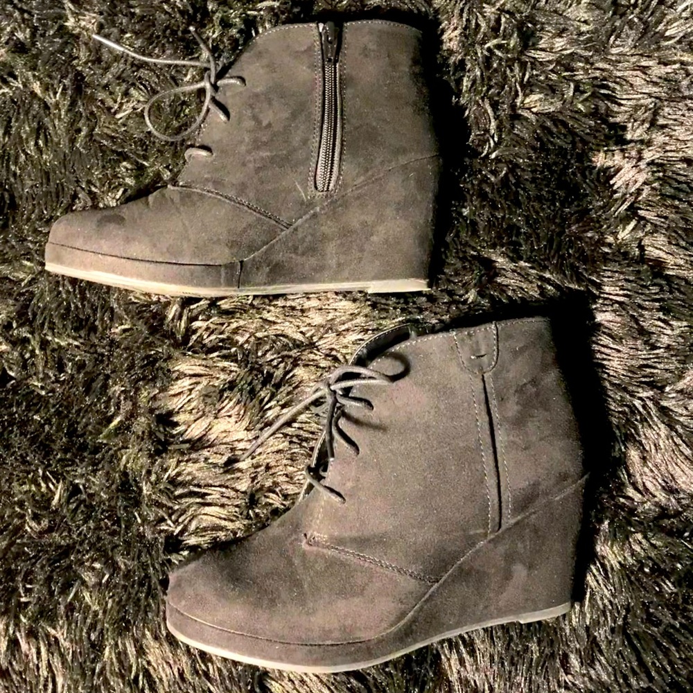 Black suede wedge bootie with shoe laces. Size 9.